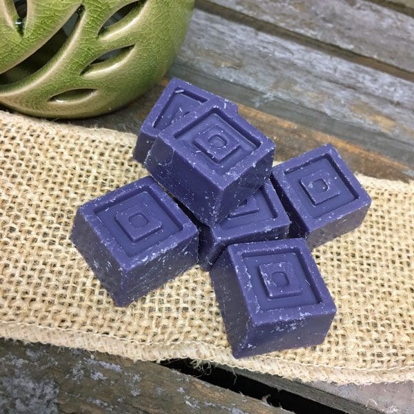 6 Blackcurrant and Tuberose Wax Melts
